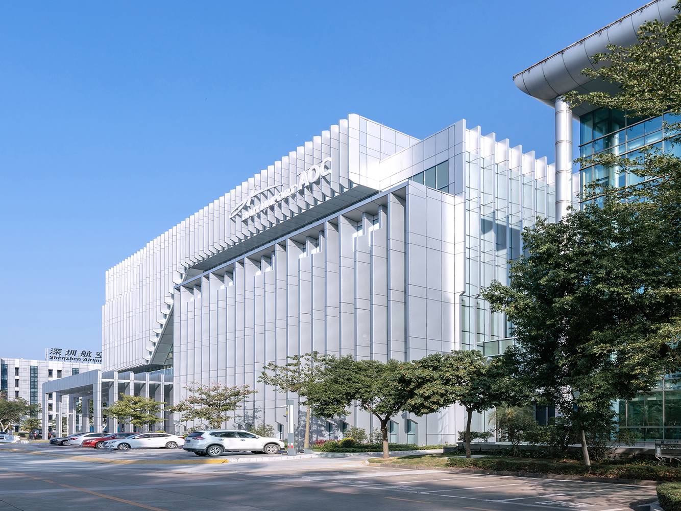 廣州白云國際機場綜合樓